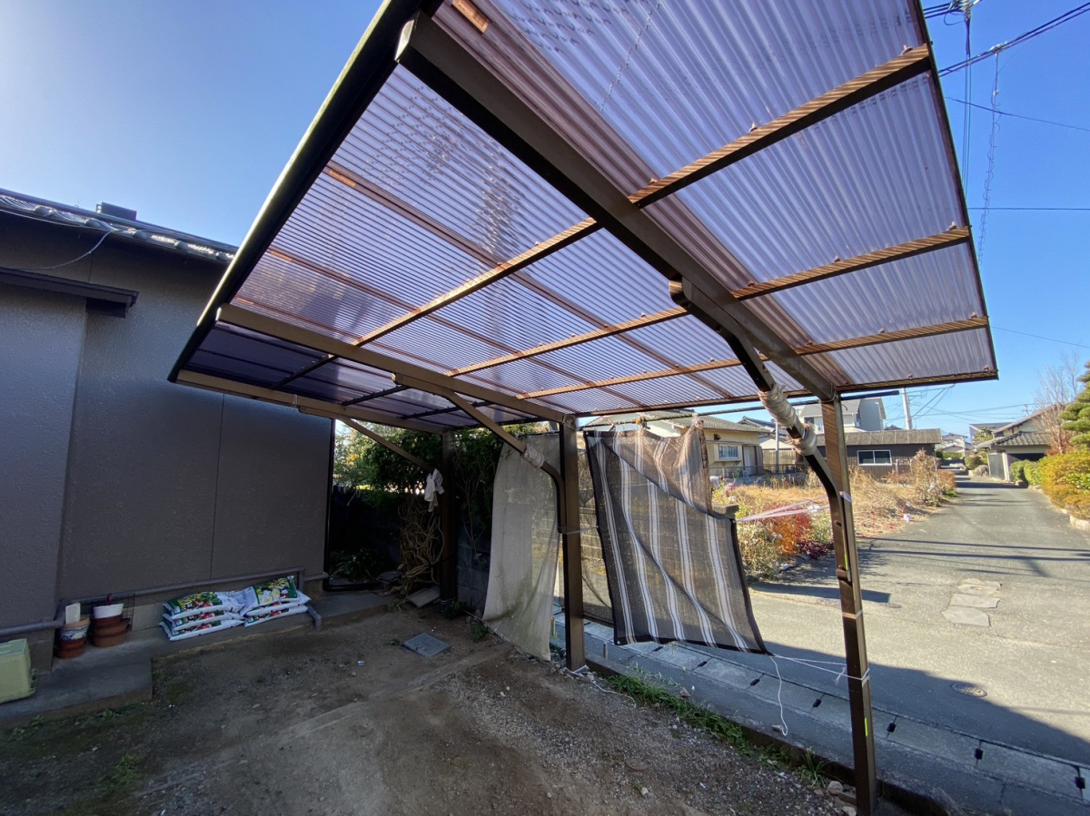 堀川トーヨー住器のN様邸 カーポート屋根の張替工事の施工事例写真