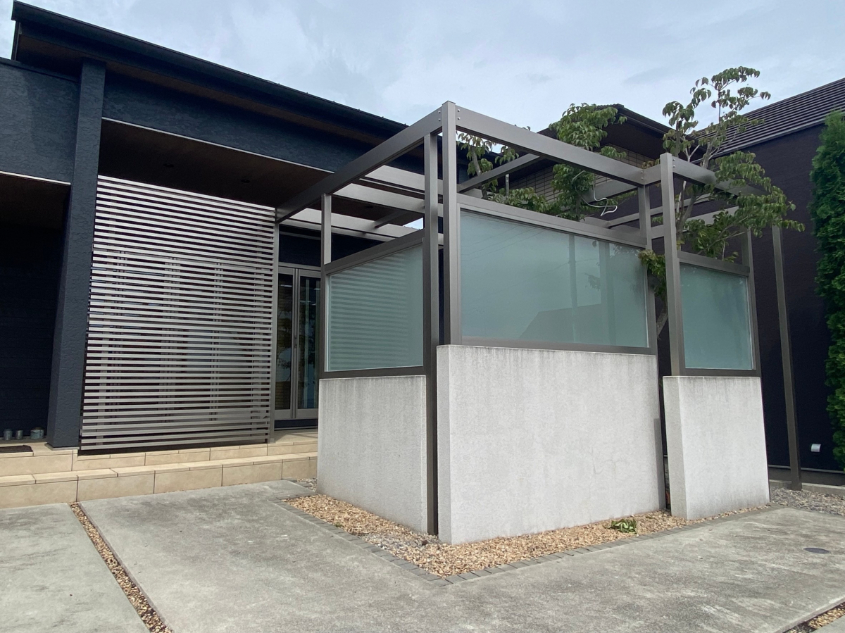 堀川トーヨー住器のＭ様邸　パーゴラ設置工事の施工後の写真1