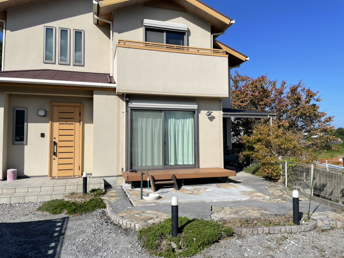 堀川トーヨー住器のY 様邸　テラス新設工事の施工前の写真2