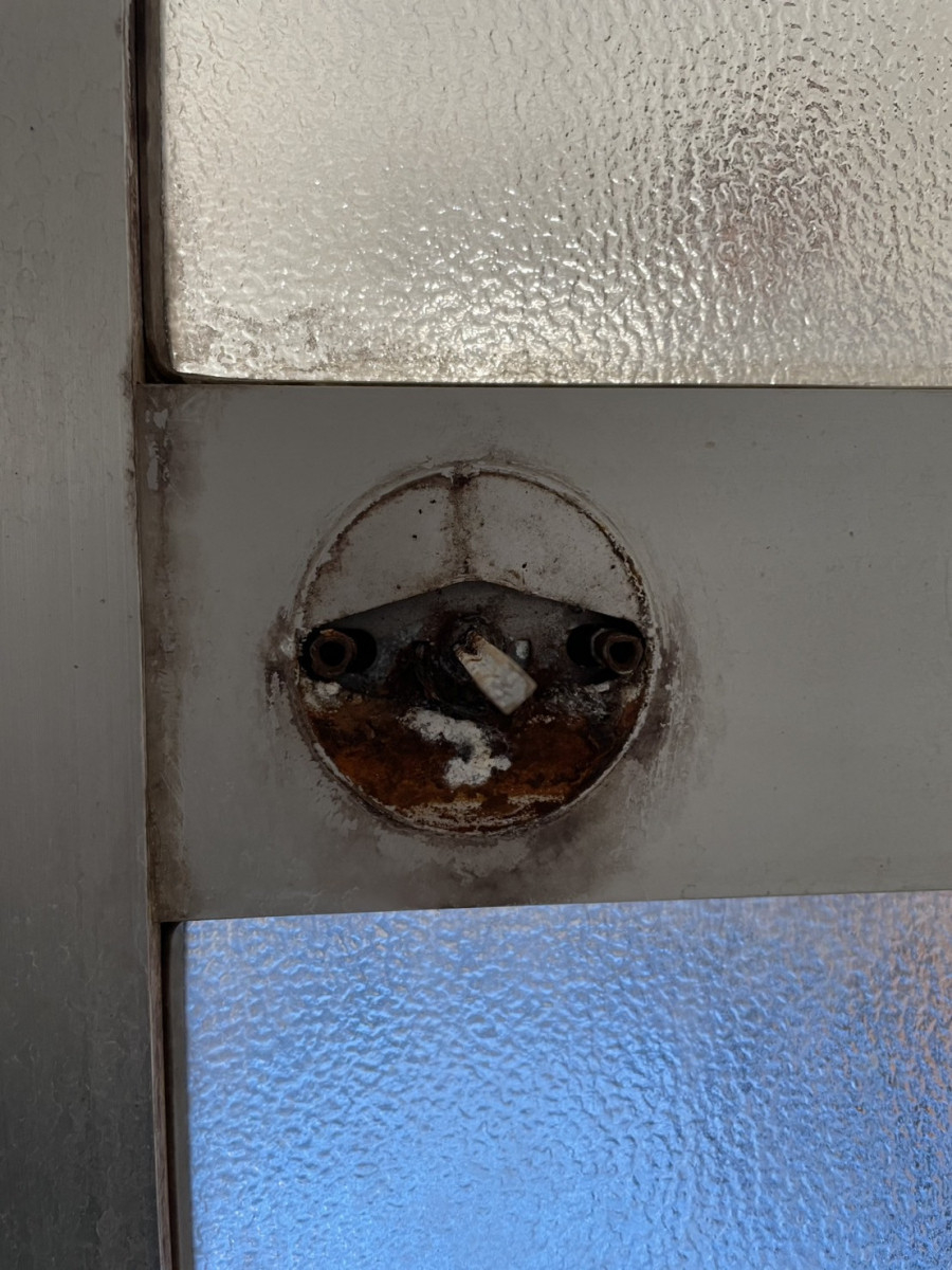 堀川トーヨー住器のＭ様邸　浴室握り玉取替工事の施工前の写真2